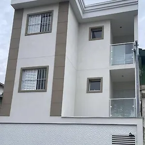 Apartamento Bem Localizado! Apartamento